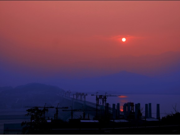 三峡落日