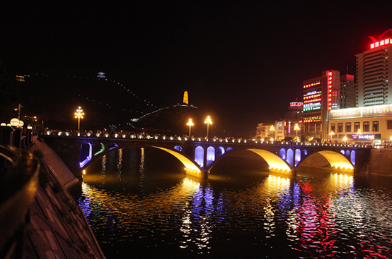 延河夜色