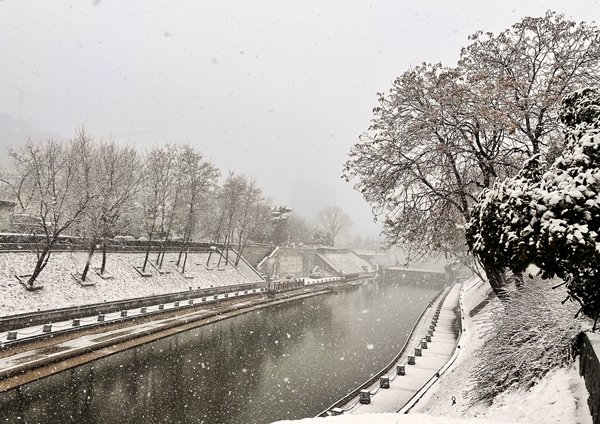 雪中的西安城墙